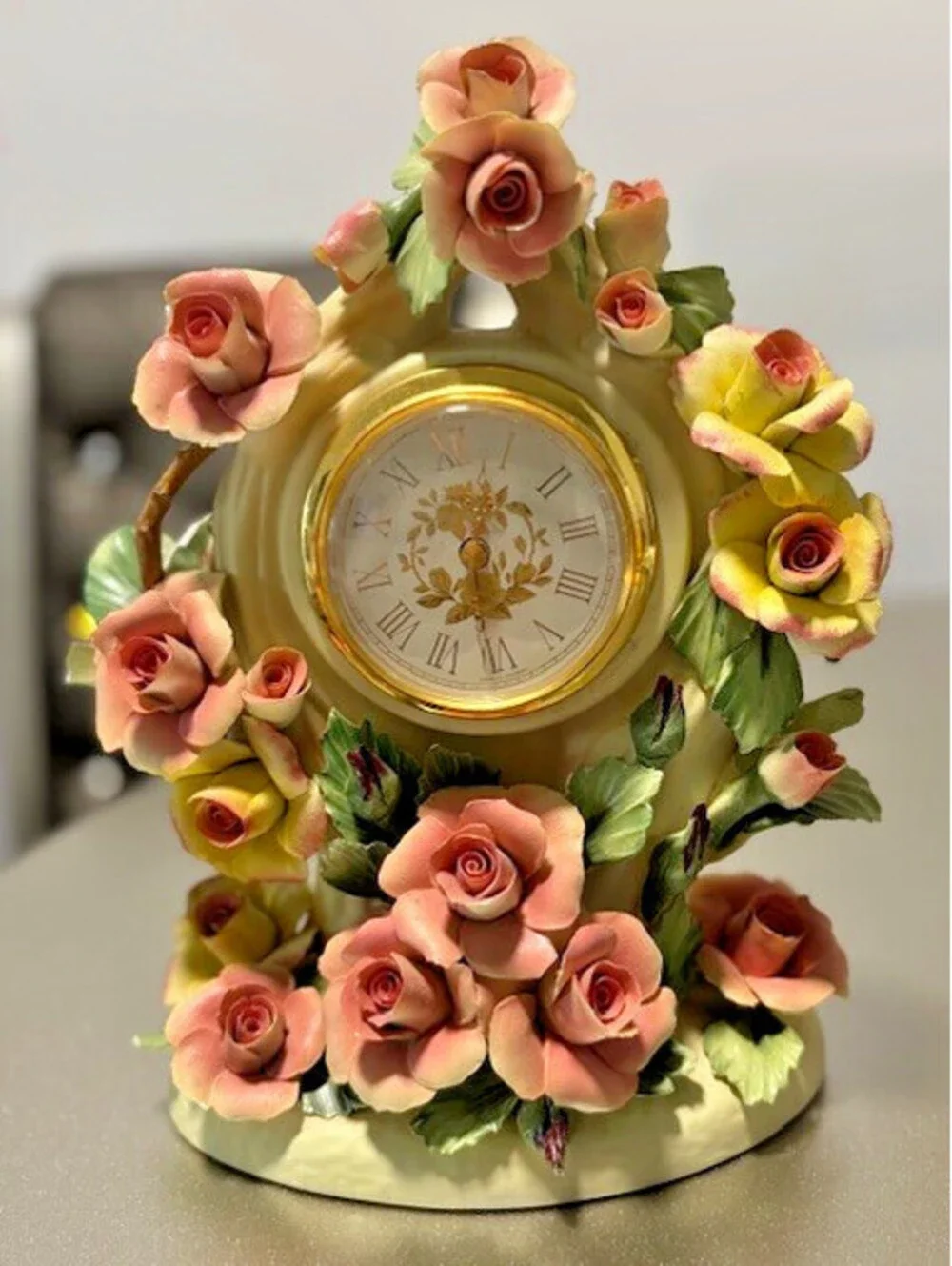 Capodimonte Roses of romance clock fine porcelain made In Italy